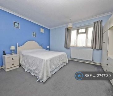2 bedroom maisonette to rent - Photo 3