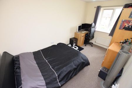 6 bedroom semi-detached house to rent - Photo 4