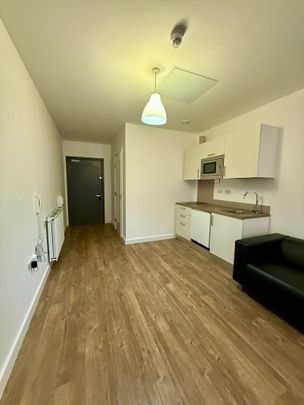 Studio to rent - Photo 1