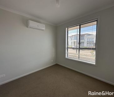 Cosy 3-Bedroom Home for Rent in Hillcrest! - Photo 3