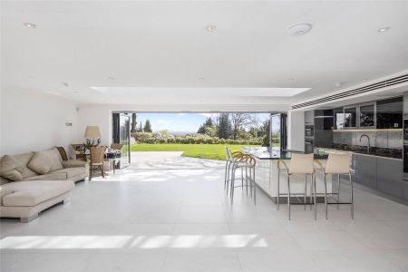 7 bedroom detached house to rent - Photo 3