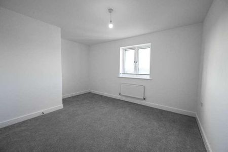 Harvest Drive, Nyetimber, PO21 - Photo 2