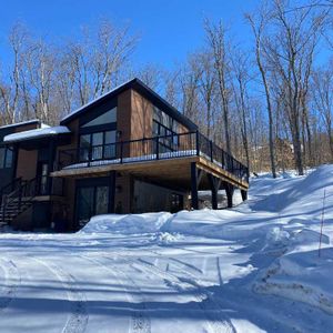 3 ½ , à louer, avec ACCÈS au Lac-Supérieur (vue sur Mont-Tremblant) - Photo 2