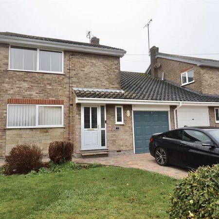 4 bedroom detached house to rent - Photo 3