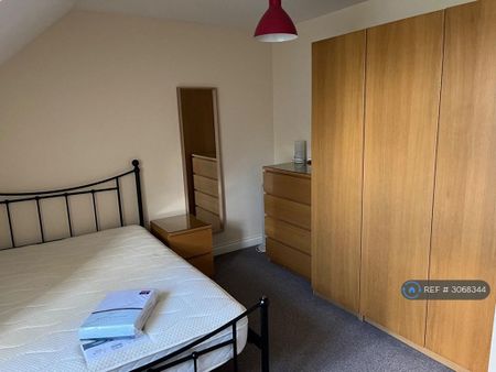 3 bedroom terraced house to rent - Photo 5
