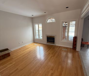 For Lease - 121 Wharnsby Drive, Toronto, Ontario - Photo 6