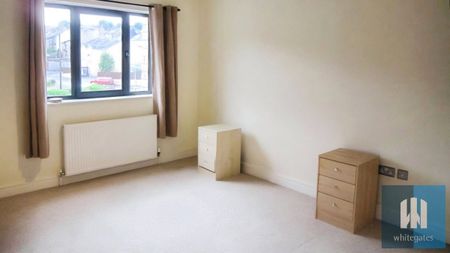 24, 71 Newsome Road, Newsome, Huddersfield, HD4 - Photo 3