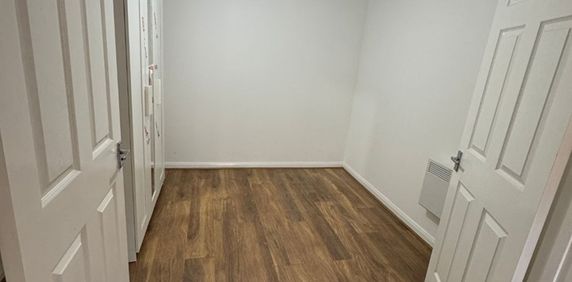 1 Bed Flat, Castleton Road, CR4 - Photo 2