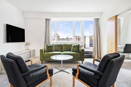 A charming two bedroom, two bathroom property with roof terrace and lift. - Photo 3