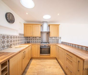 2 bedroom semi-detached bungalow to rent - Photo 4