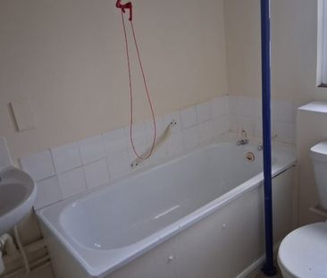 Thrawl Street – Flat 9 - Photo 5