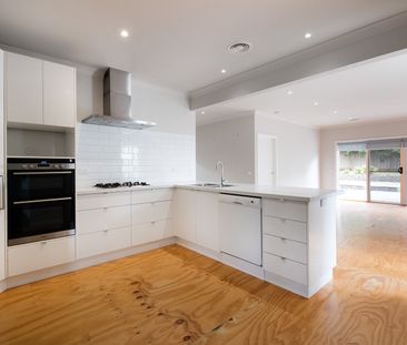 3 Bedroom home, Overlooking Crook Street Park - Photo 5