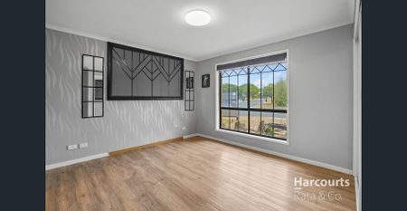 Spacious Family Home! - Photo 2