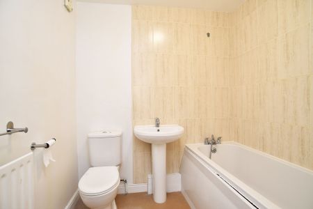 Somerset Row, Ripon, HG4 - Photo 2