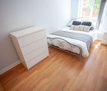 Gilmartin Grove, L6 - Photo 1
