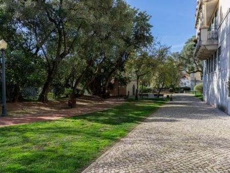 3 room luxury Apartment for rent in Alcântara, Almada, Distrito de Setúbal - Photo 3