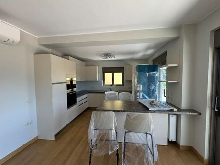 Διαμέρισμα για ενοικίαση Κέντρο (Άγιος Στέφανος) - Photo 2