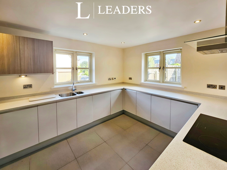 4 bedroom terraced house to rent - Photo 4