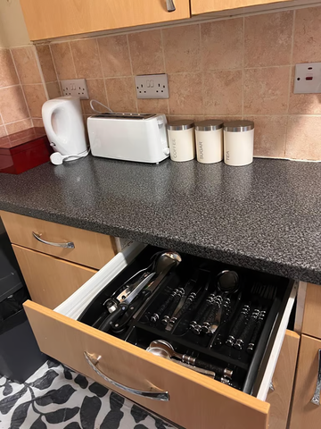 1 bedroom in a house share to rent - Photo 3