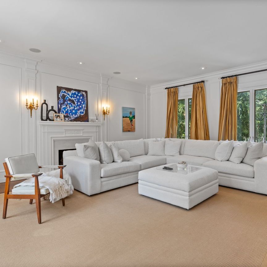 For Lease - 103 Dunloe Road, Toronto, Ontario - Photo 1