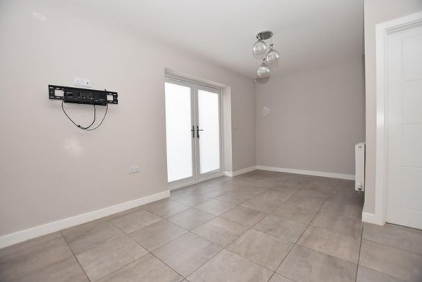 4 bedroom House To Let - Photo 1