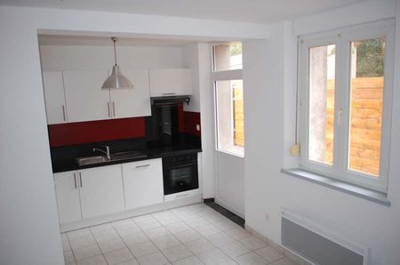 Location Appartement 3 pièces 47m² ABBEVILLE 80100 - Photo 2