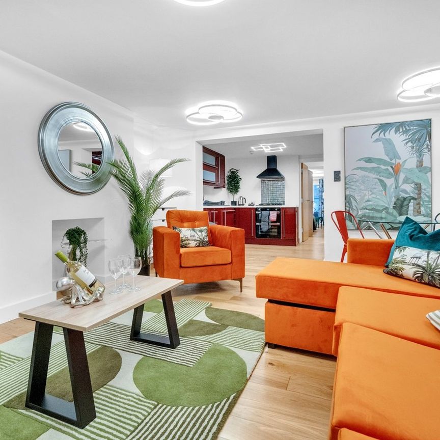 2 Bed Flat, Upper Rock Gardens, BN2 - Photo 1