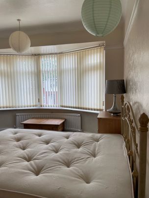 Room in a Shared House, Coleridge Road, M16 - Photo 1