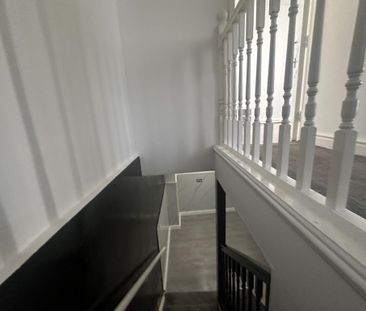 3 bedroom flat to rent - Photo 4