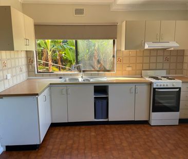 Quiet Private Ground Floor Flat - Photo 6