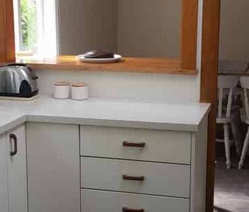 Character in Karori with three large bedrooms - Photo 4