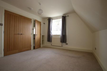 2 bedroom end of terrace house to rent - Photo 4