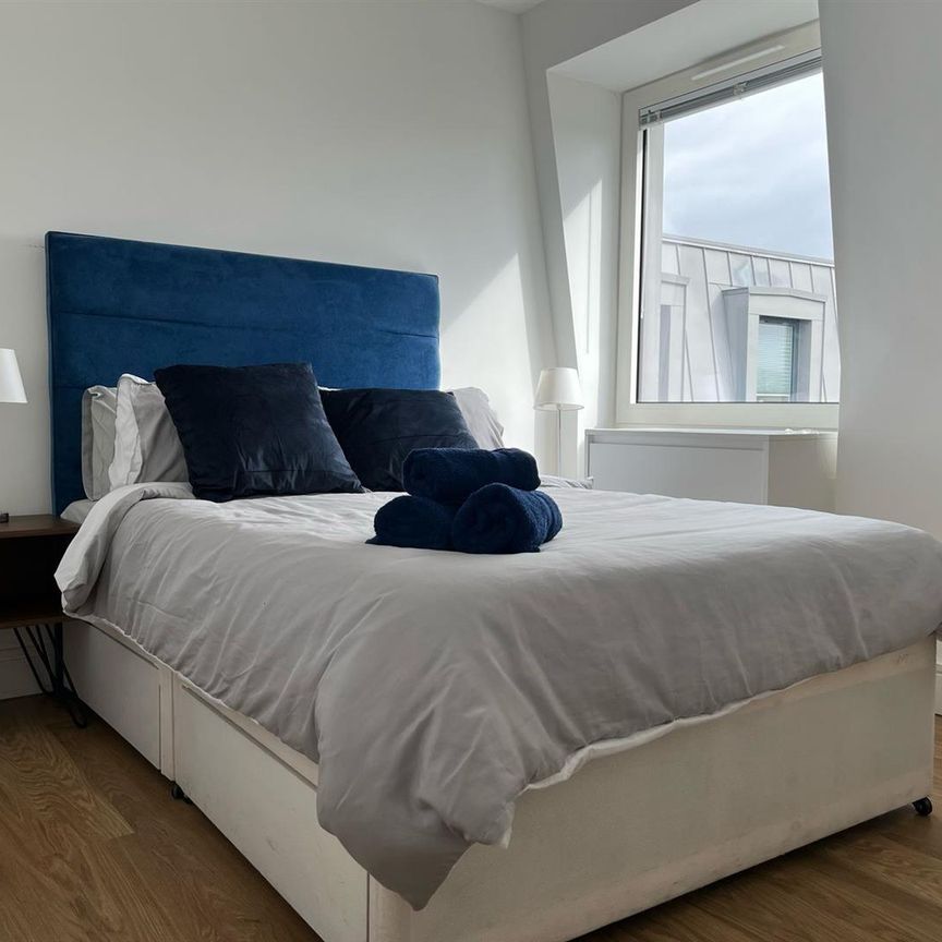 2 bed apartment to rent in High Street, Rickmansworth, WD3 - Photo 1