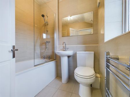 2 bedroom terraced house to rent - Photo 4