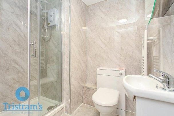 1 bedroom in a house share to rent - Photo 1