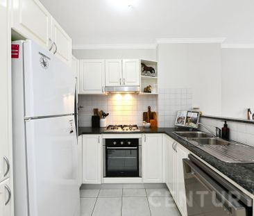 Bright and Inviting Two-Bedroom Apartment in Balmain Shores - Photo 5