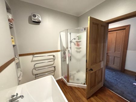 A Māori Hill Gem - Photo 5