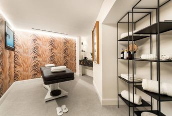 5 bedroom luxury Villa for rent in Marbella Del Este, Andalusia