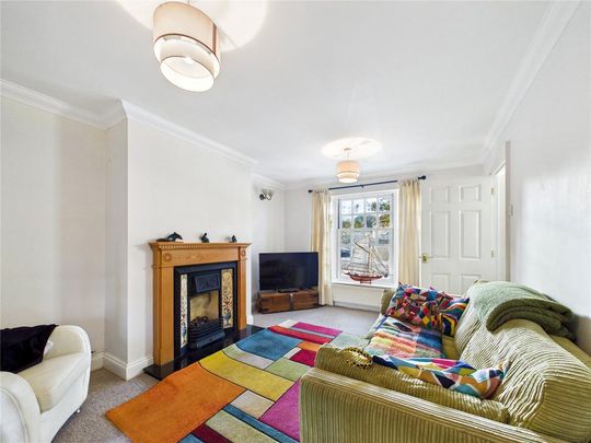 3 bedroom terraced house to rent - Photo 1