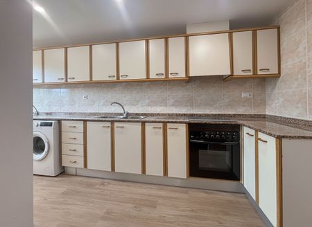 Piso de alquiler en Avenida Retor Emilio Bayarri, 9, Alfinach - Los Monasterios - Photo 4