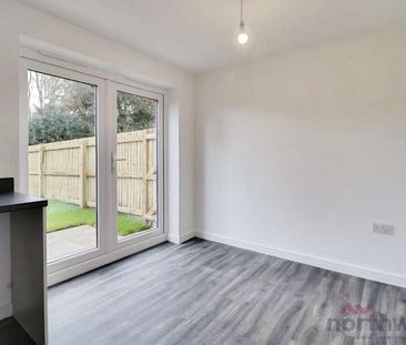 Holly Drive, The Heath, Sandbach, CW11 - Photo 2