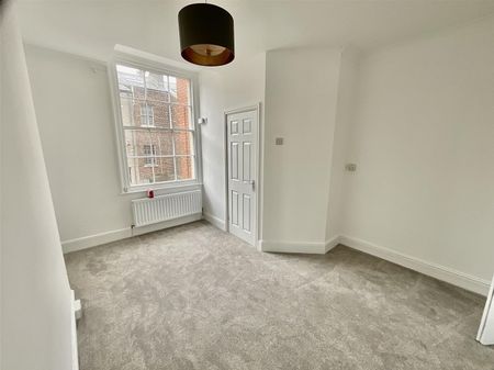 Albemarle Crescent, YO11 1XX, Scarborough - Photo 3