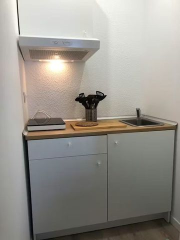 Calle Doctor Juan José Dominé, Valencia, Valencian Community 46011 - Photo 5