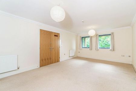 6 bedroom terraced house to rent - Photo 2
