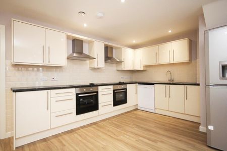 1 bedroom in a house share to rent - Photo 4