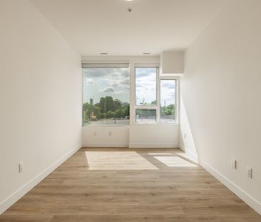 1600 James Naismith Drive, Pineview, Ottawa, ON - Photo 2