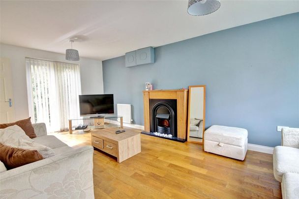 4 bedroom detached house to rent - Photo 1