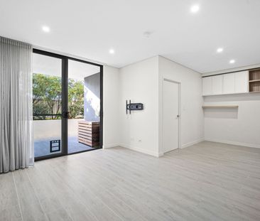 Modern Ground Floor Apartment With Sunny Courtyard - Photo 1