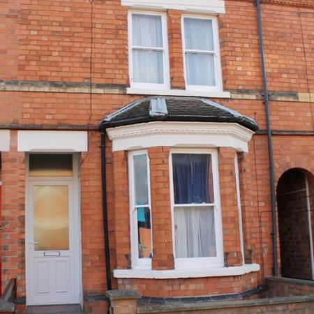 4 Leopold Street - 3 Double Bedrooms Loughborough - Photo 3