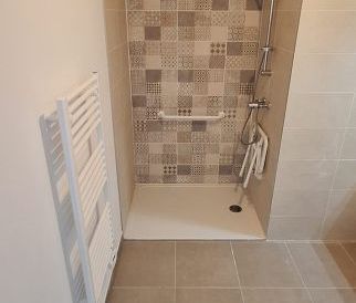 T1 BIS AVEC TERRASSE ET PARKING - Photo 5